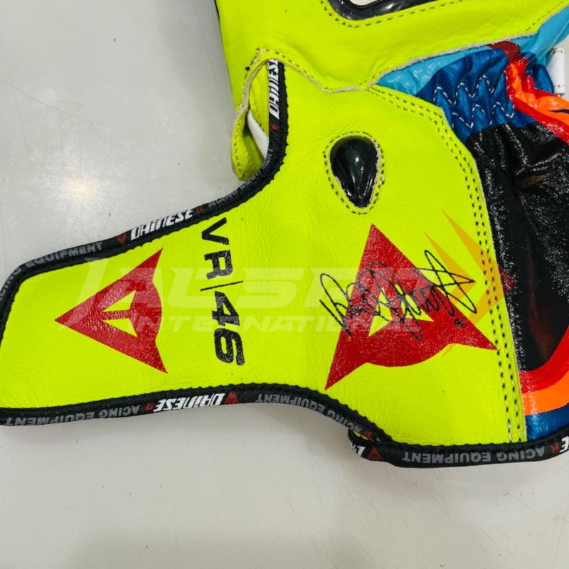 Valentino Rossi Yamaha MotoGP Gloves 2018 - Image 2